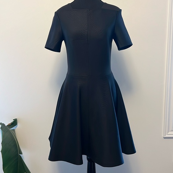Ted Baker size 2 or xs black skater scuba dress (like new condition) - Picture 1 of 11